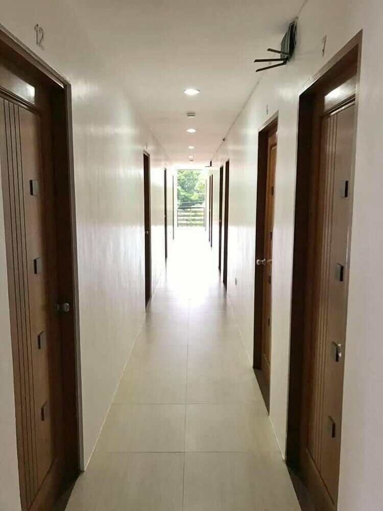 Фото Quezon Premier Hotel Lucena