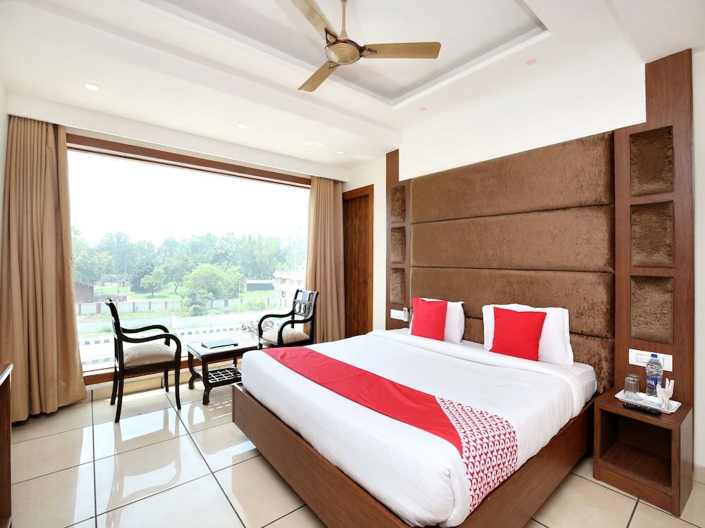 Фото Hotel Shagun