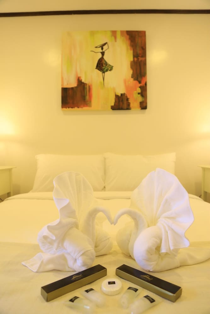 Фото The Lakeview Suites by Cocotel