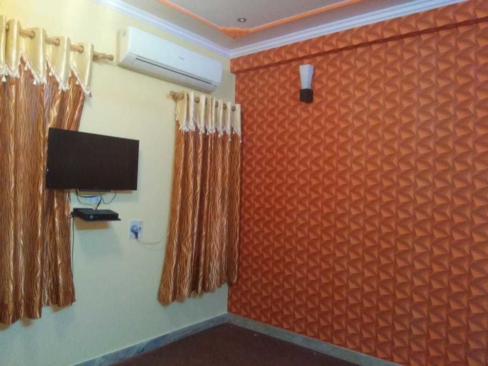 Фото Hotel Zamarrud Palace