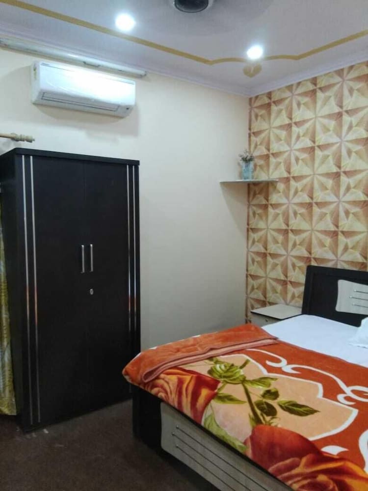 Фото Hotel Zamarrud Palace