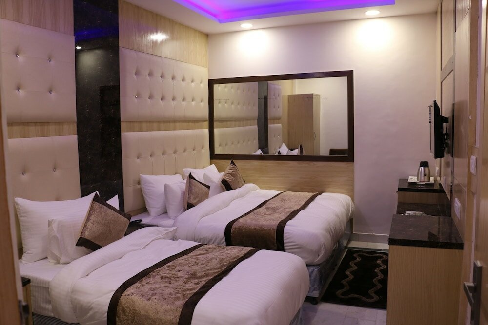 Фото Hotel Karlo Kastle by Sushant Travels