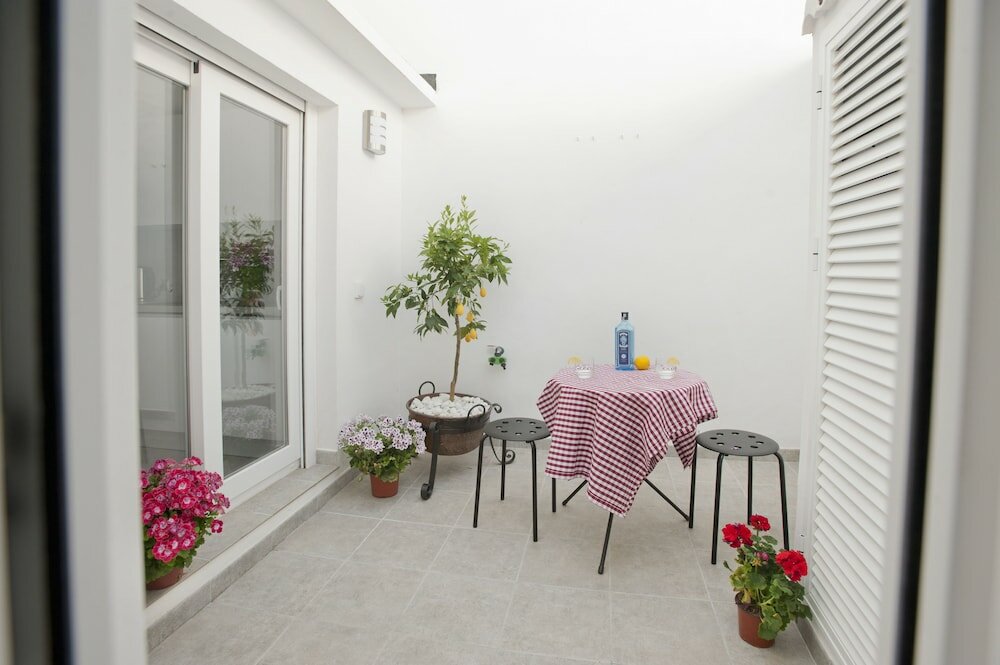 Фото Beachside Fishermans cottage