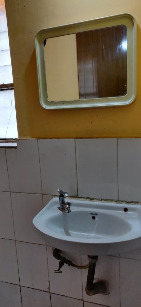 Фото Hotel Aashish Deluxe Kolhapur