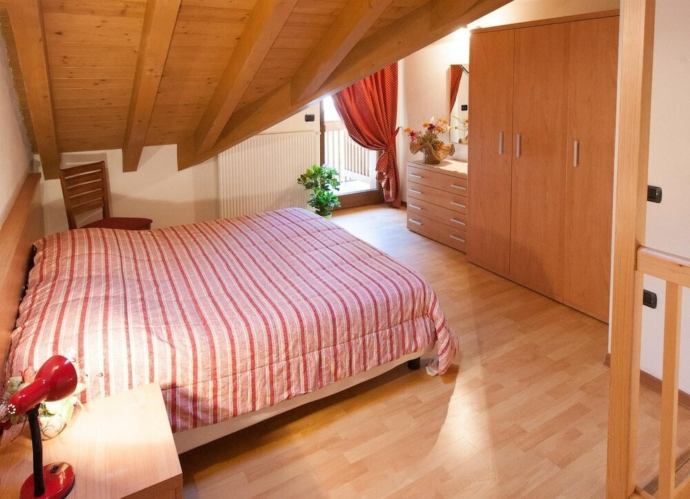 Фото Appartamenti Enrosadira