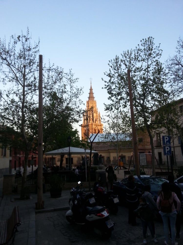 Фото Duplex University City Centre