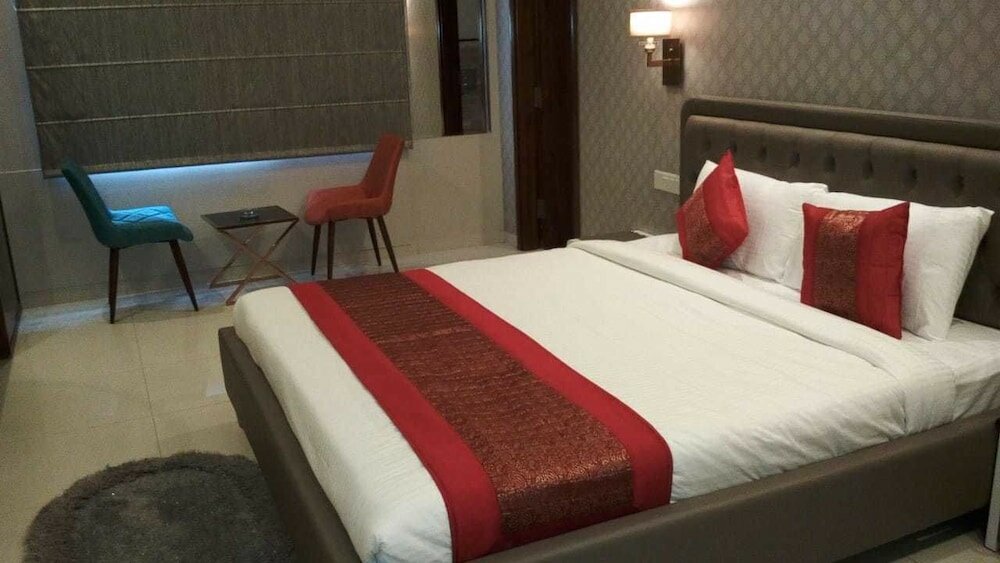 Фото Hotel Ramson Crown