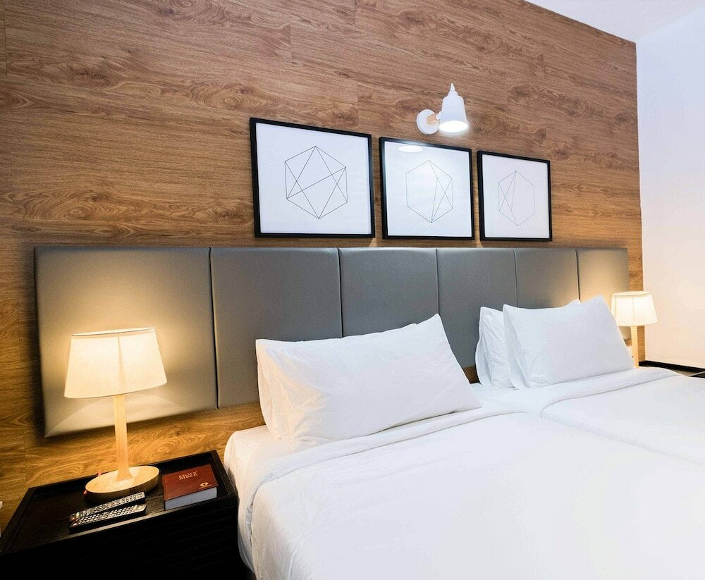 Фото Avior Hotel