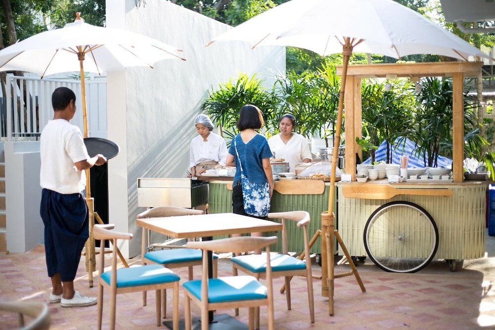 Фото Dee Prom Pattaya Hotel