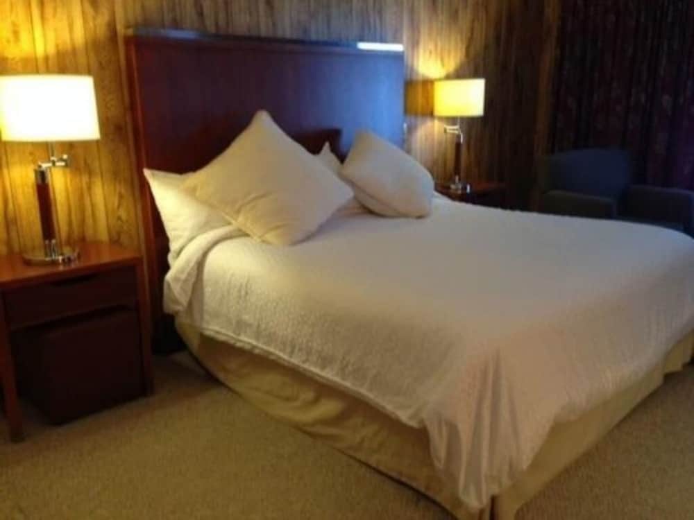 Фото Evergreen Valley Inn