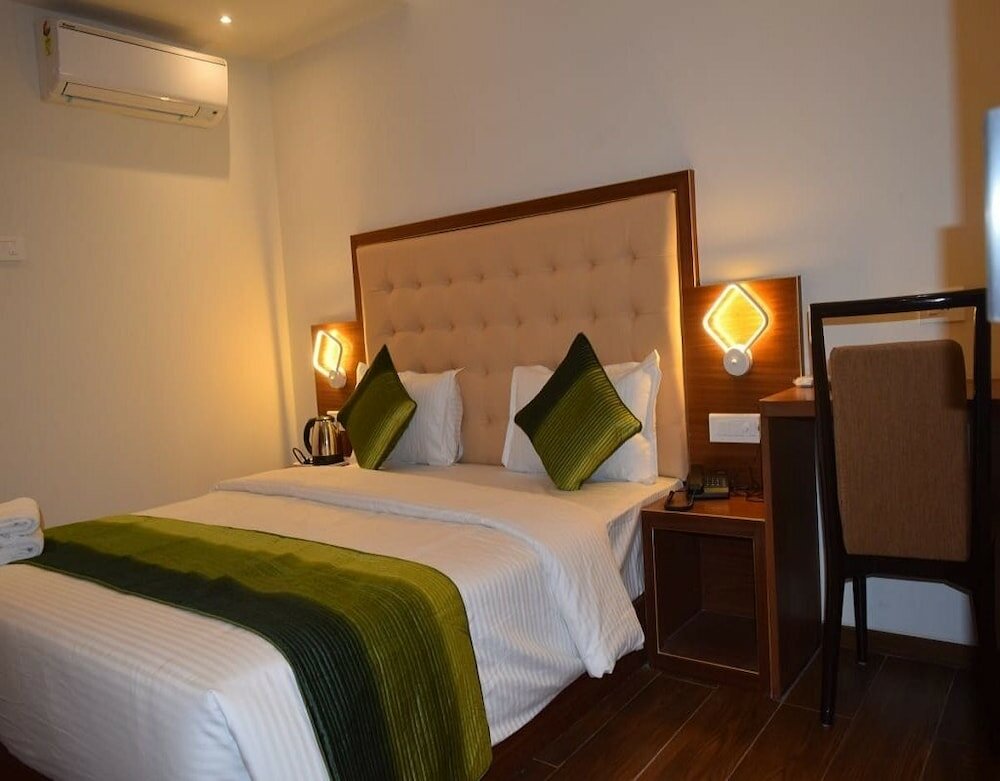 Фото отеля 2