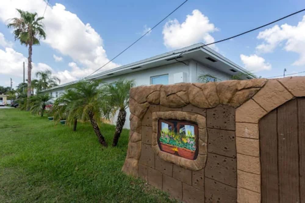 Фото Green Seas Motel