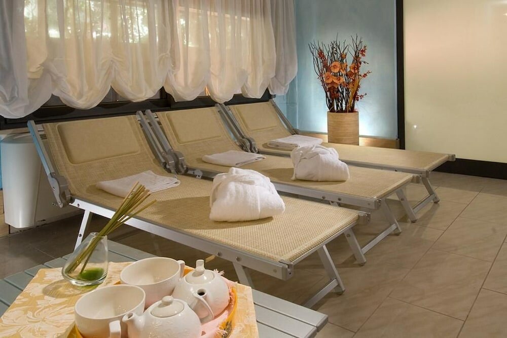 Фото Hotel Dusseldorf