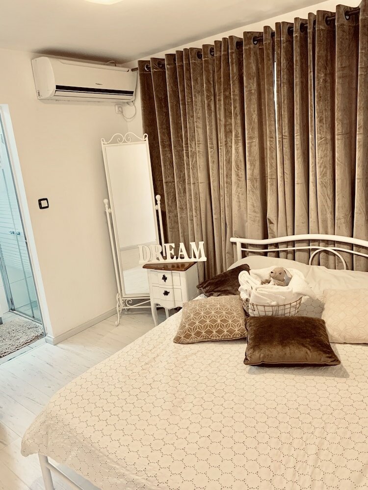 Фото Luxury Suites