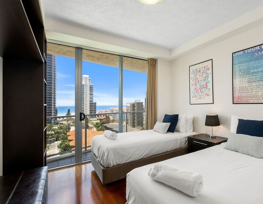 Фото Wings - Q Stay