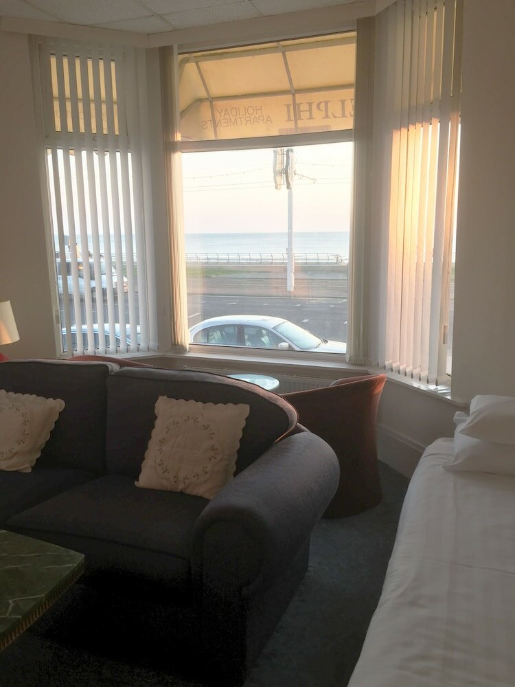 Фото Adelphi Holiday Flats