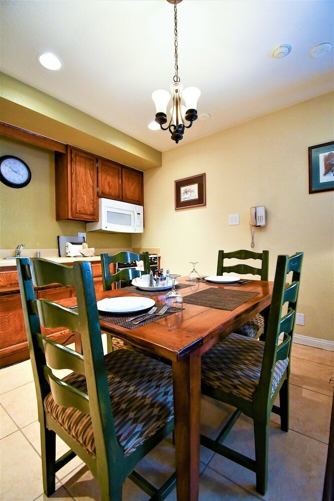 Фото Snow Lake Lodge