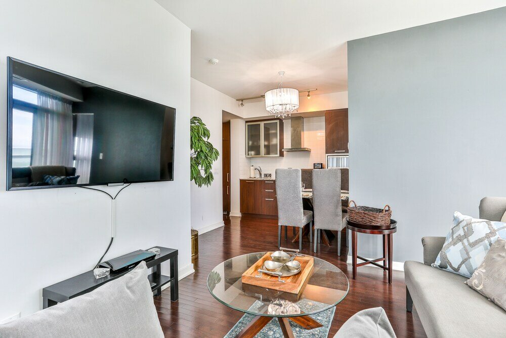 Фото Exquisite 55th Floor 2 Bed 2 Bath Parking