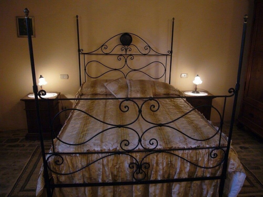 Фото Borgo Storico Cisterna