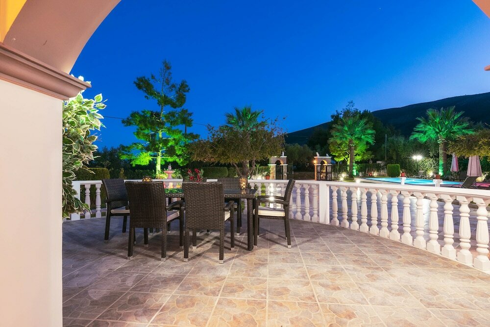 Фото Fontana Holiday Home