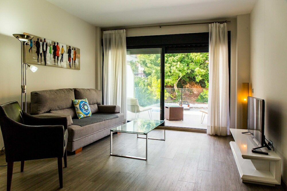 Фото Dimona Suites