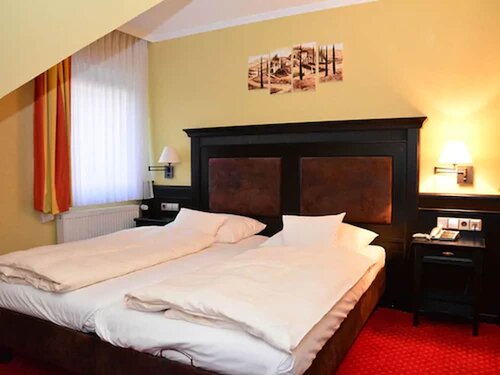Гостиница Amadis Hotel в Харзевинкеле