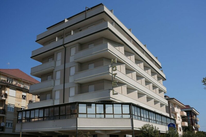 Гостиница Hotel Riviera