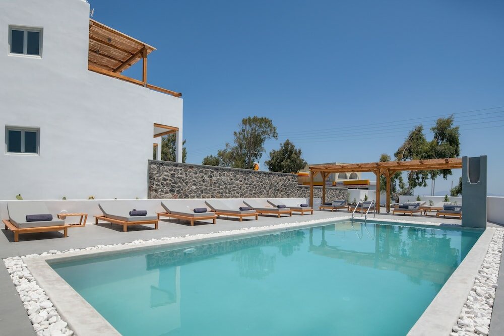 Фото June Twenty Suites