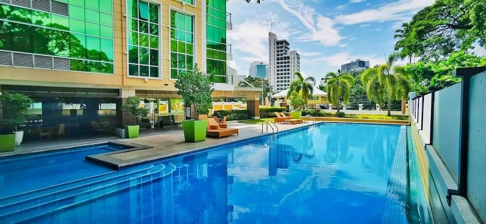 Фото Padgett Place - Deluxe Suites