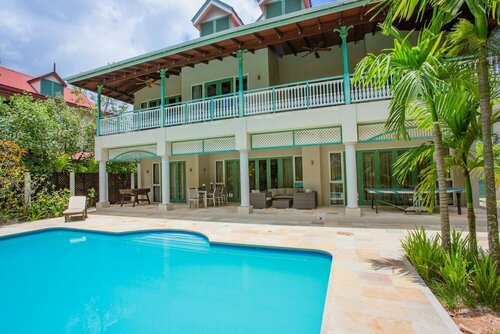 Гостиница Spas Villas в Виктории