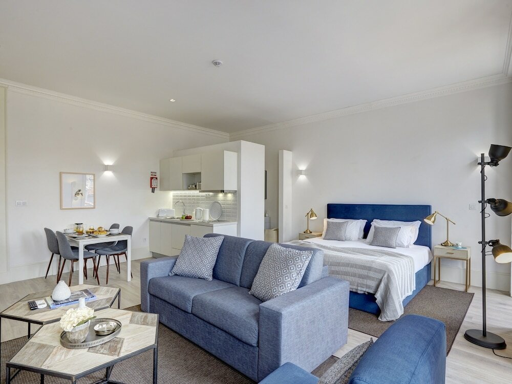 Фото Porto Downtown Lovers Suites Bombarda 451