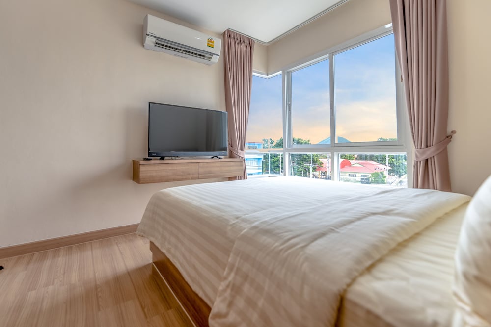 Фото Sriracha Biz Residence