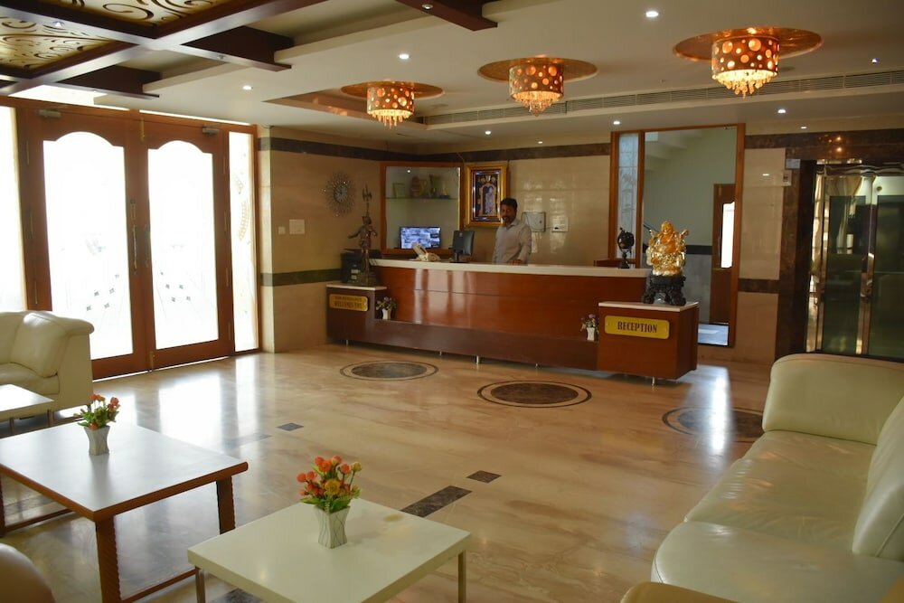 Фото отеля 2