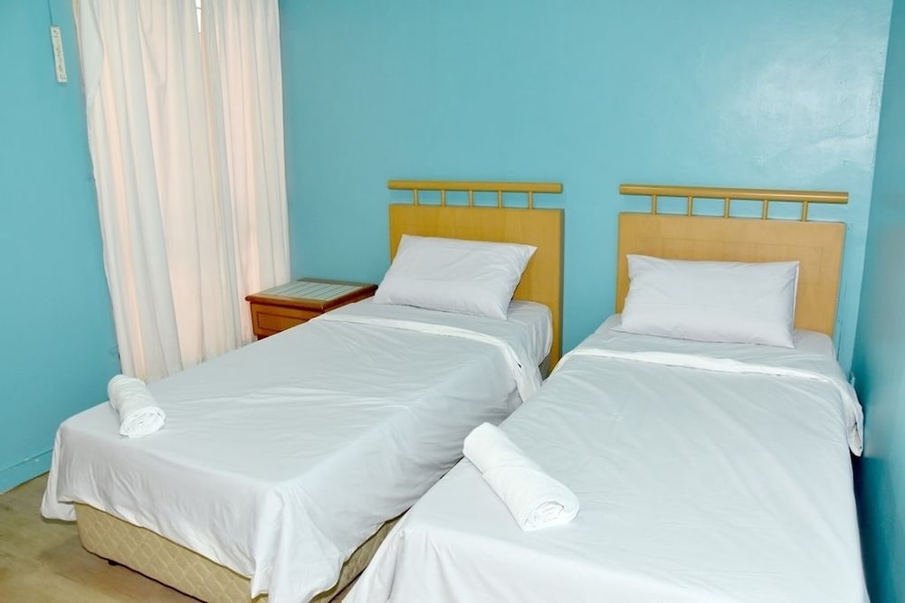 Фото Ideal Holiday Apartment Marina Court