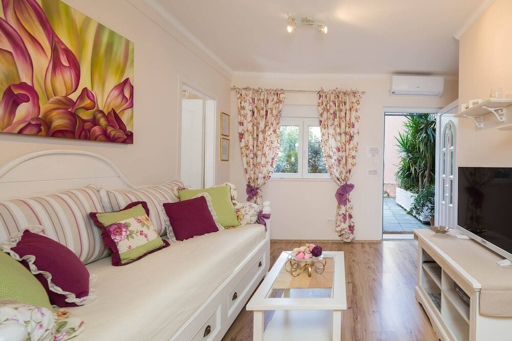 Фото Apartments Suzy