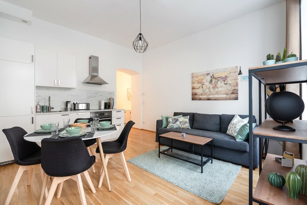 Фото Cozy new stylish 15 min to the center