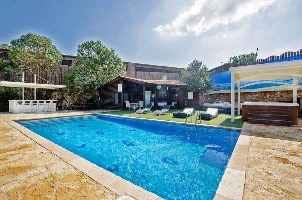 Фото A different little place