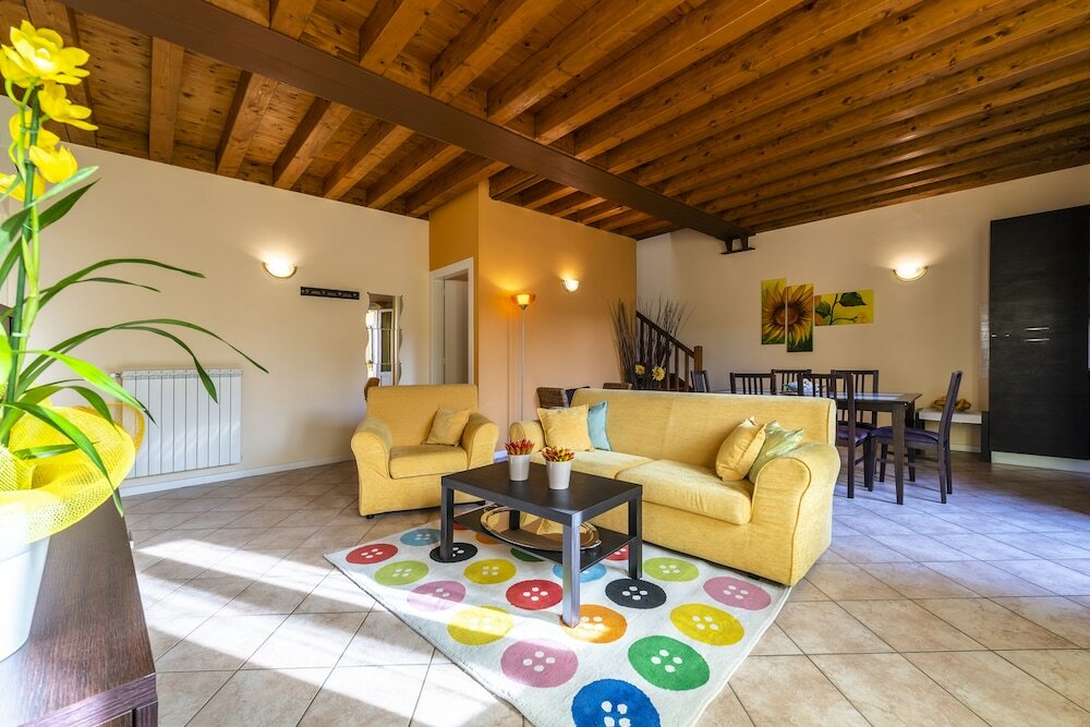 Фото Flowers Apartments