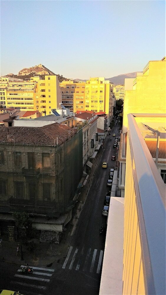 Фото More Athens Apartment