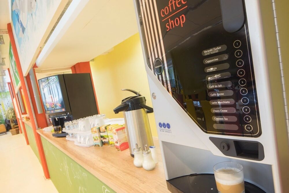 Фото Airport Hostel