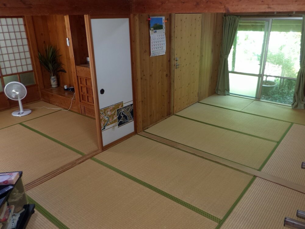 Фото Okinawa Old House Inn Fuuran