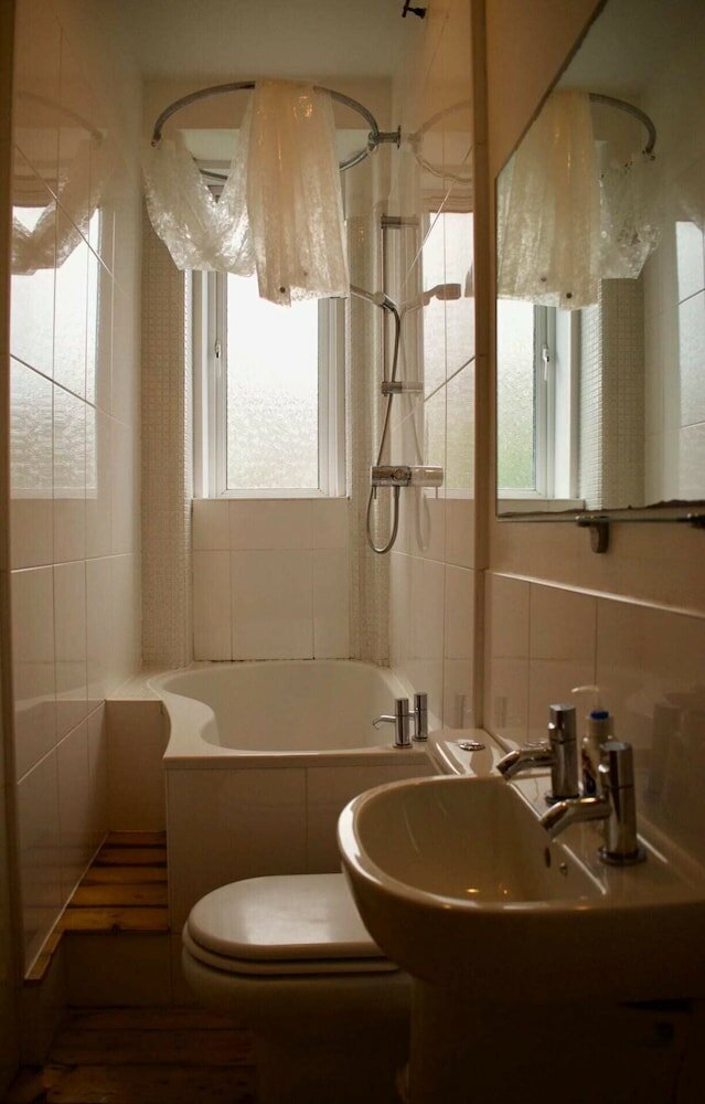 Фото Comfortable and Central One Bed