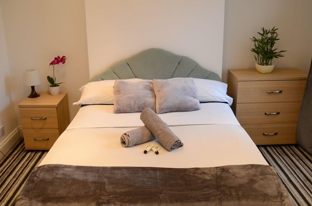 Фото Hollybush Row Rooms