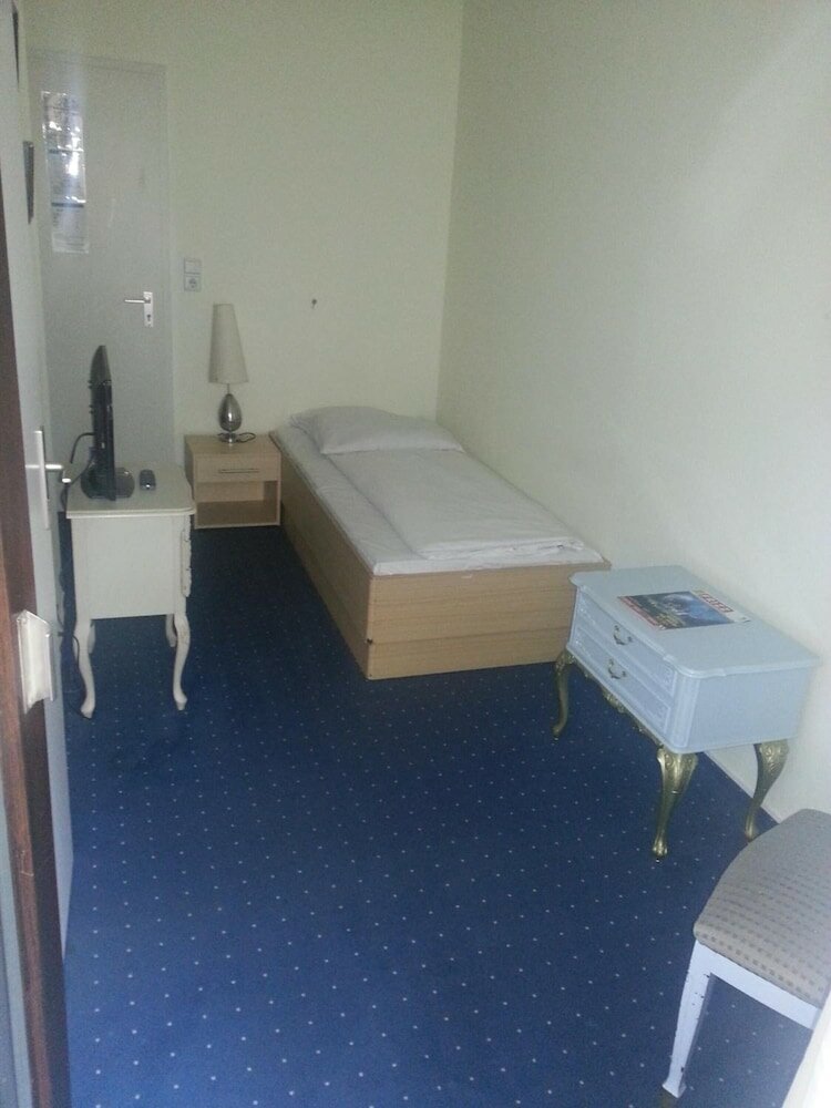 Фото Hotel Garni Frankfurt