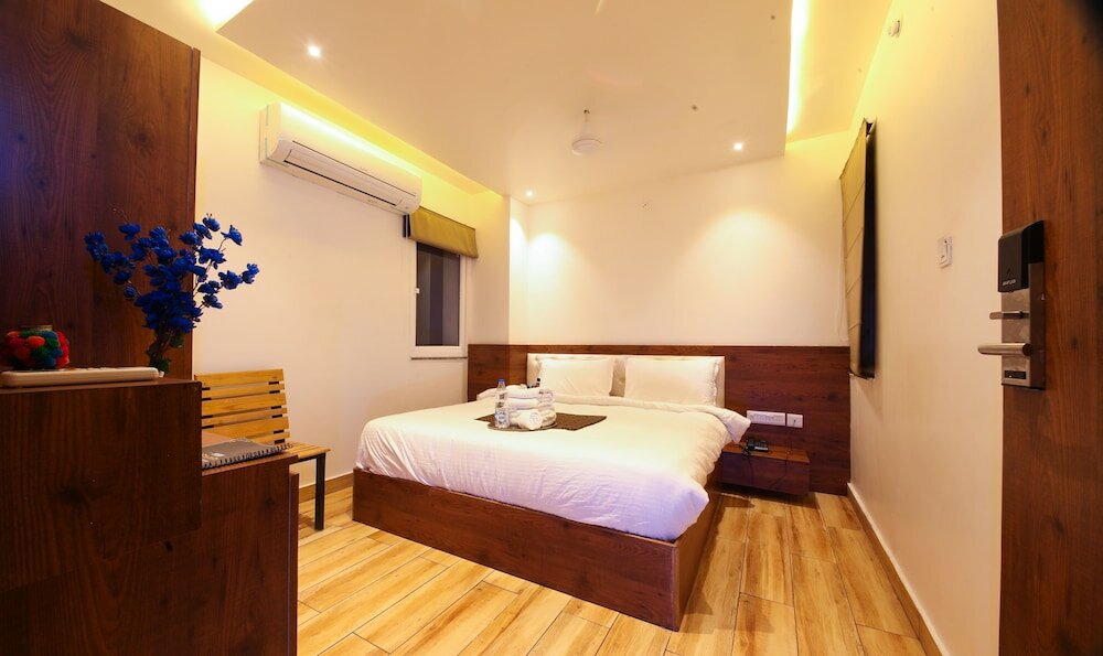 Фото Hotel Aishwarya And Restaurant