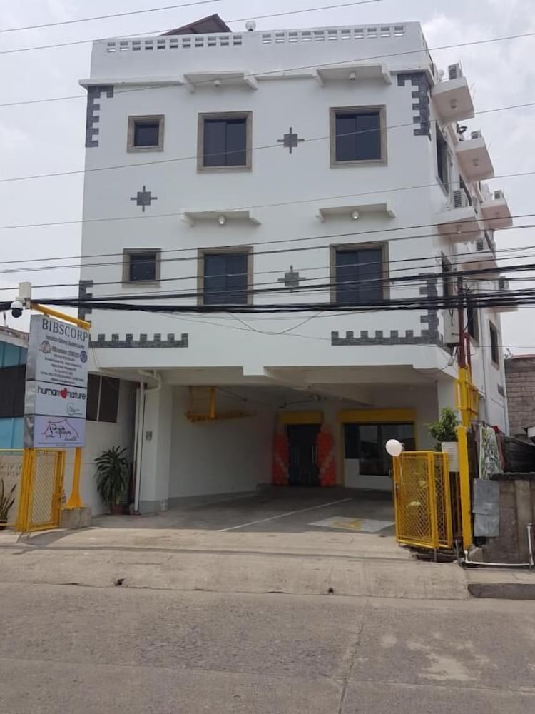 Фото отеля 2