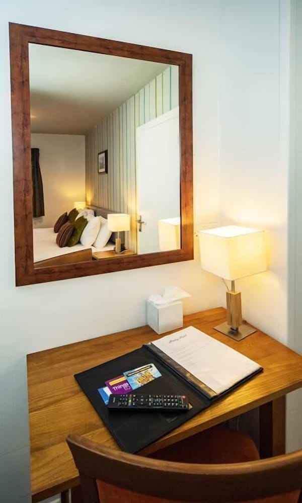 Фото Henley Hotel