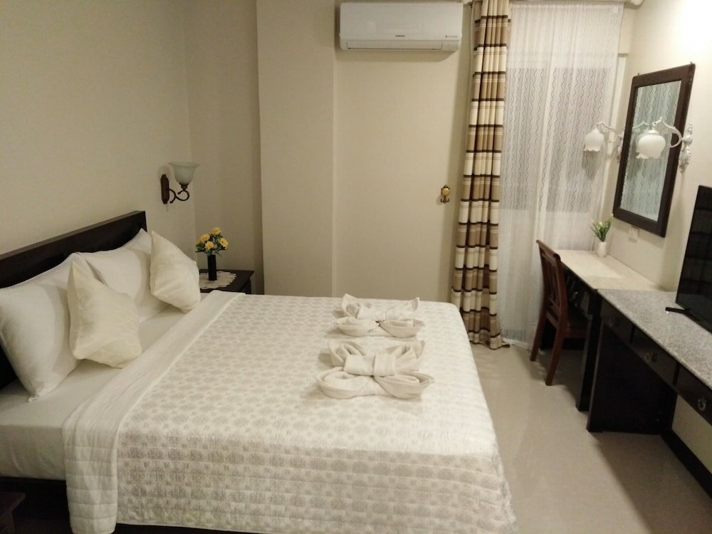 Фото Venezia Suites Hotel