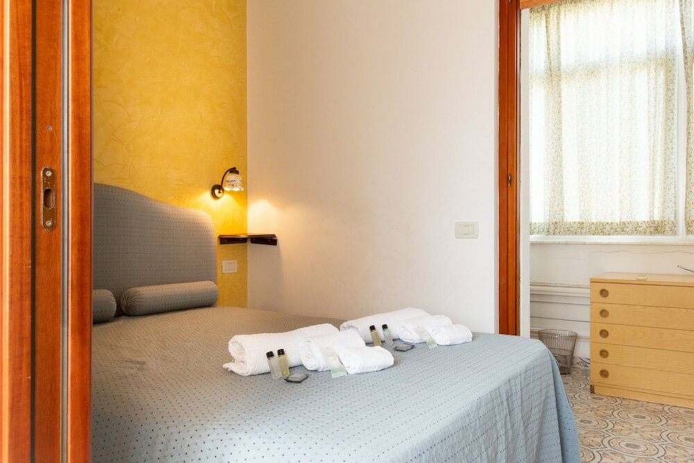 Фото Mondello Wonderful Seaview Apartment