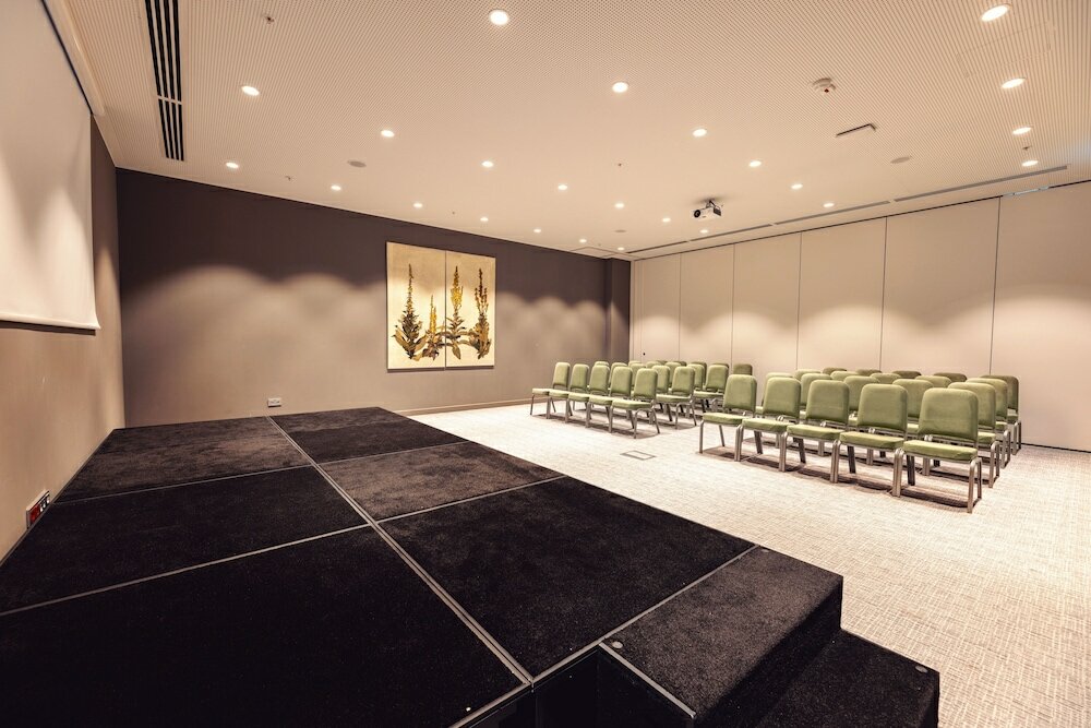 Фото Hilton Garden Inn Tbilisi Chavchavadze